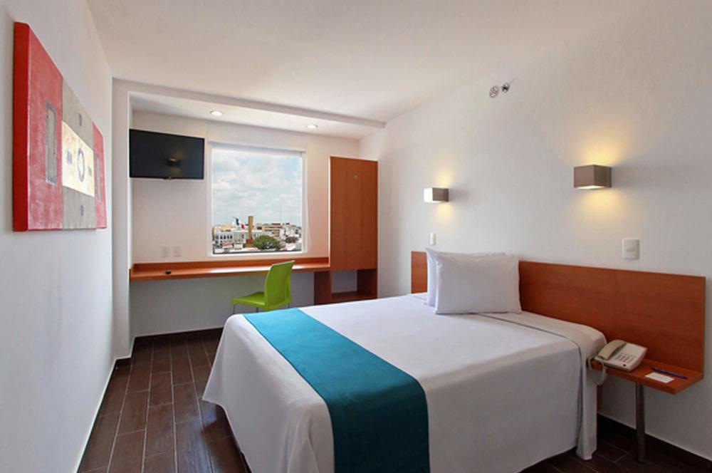 One 3* Irapuato