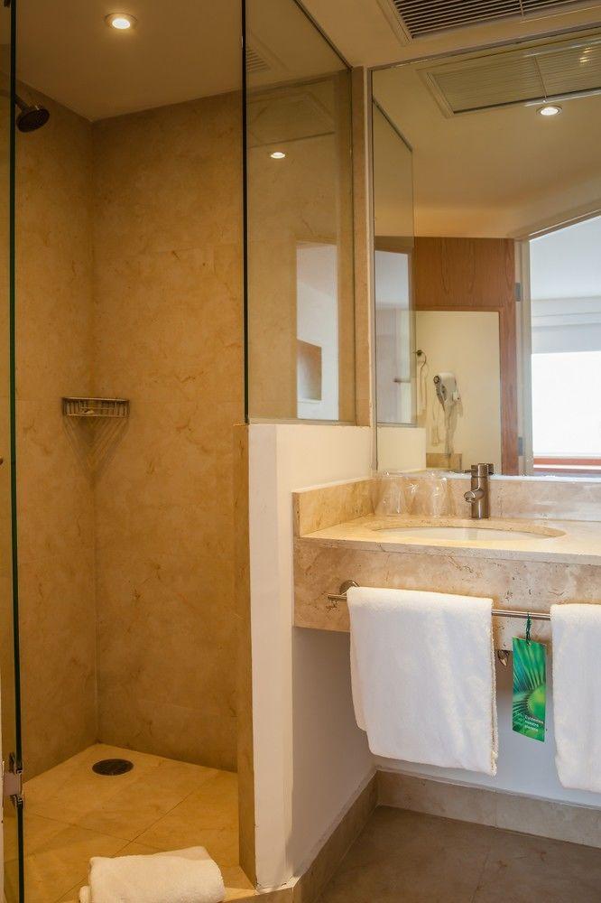 Hotel One 3*